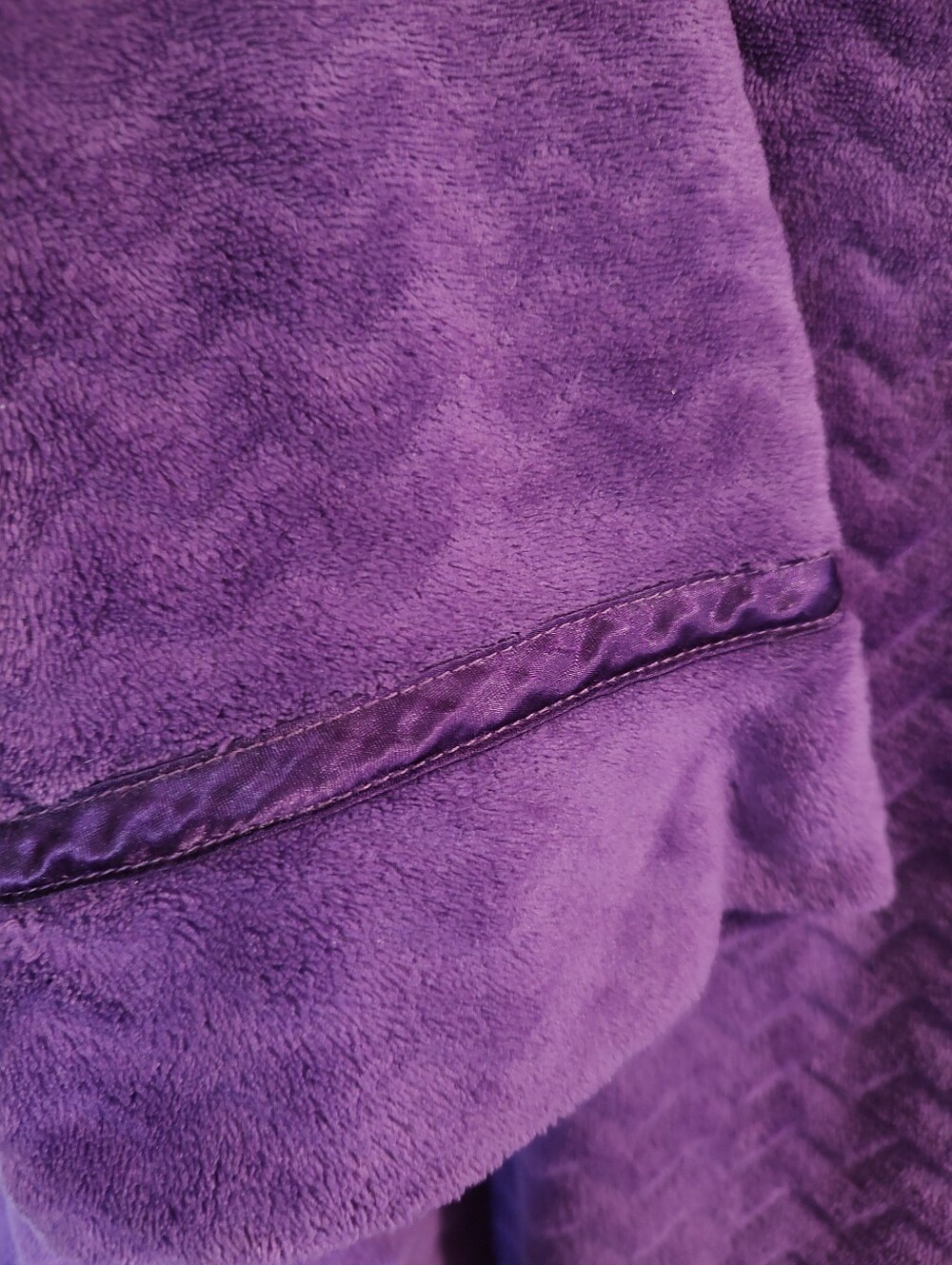 EUC Secret Treasures Purple Bathrobe - Picture 5 of 7
